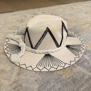 Corazon Playero Isabella Hat